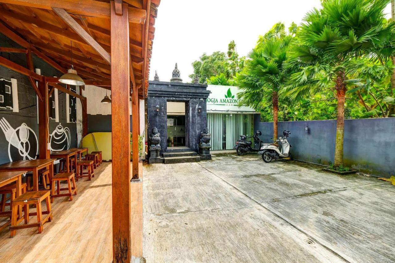 Oyo 91240 Jogja Amazon Green 2 요그야카르타 외부 사진