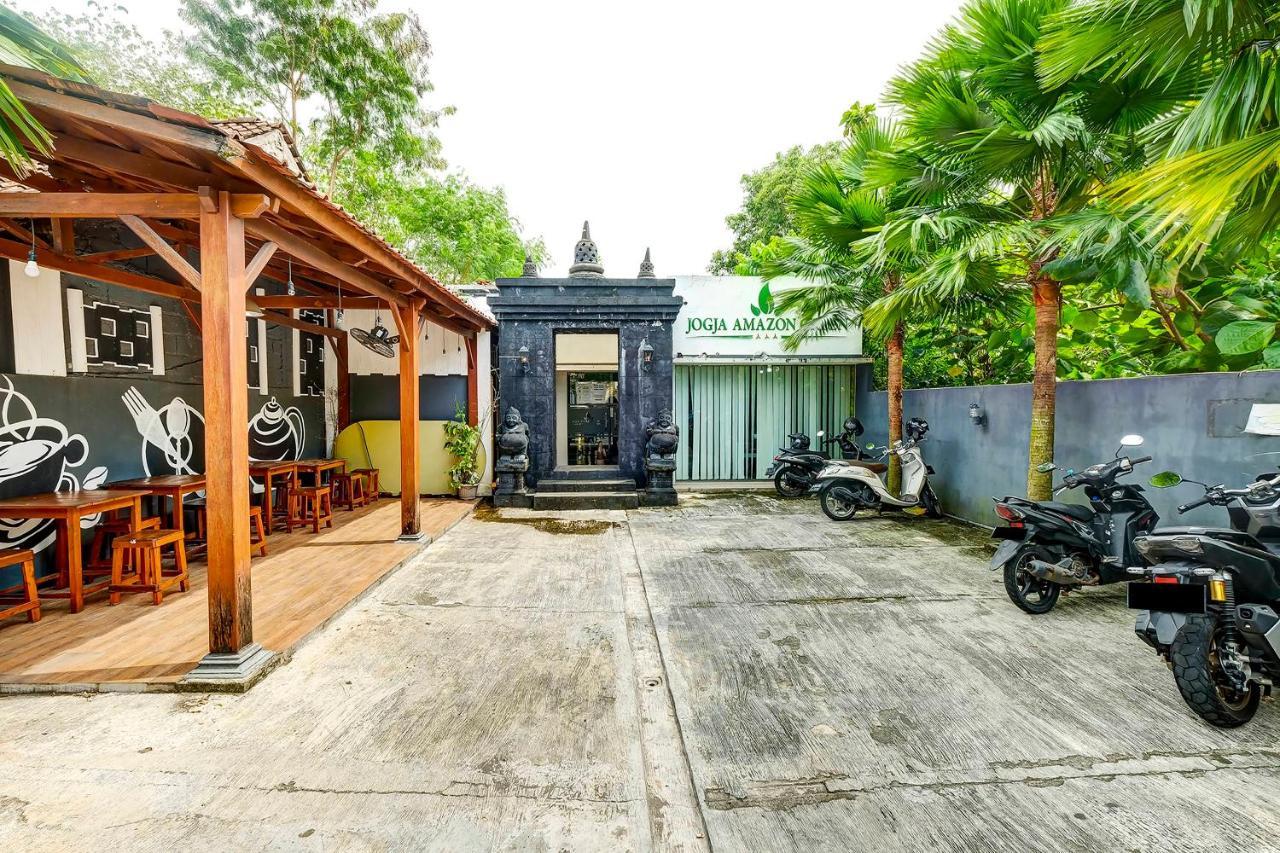 Oyo 91240 Jogja Amazon Green 2 요그야카르타 외부 사진